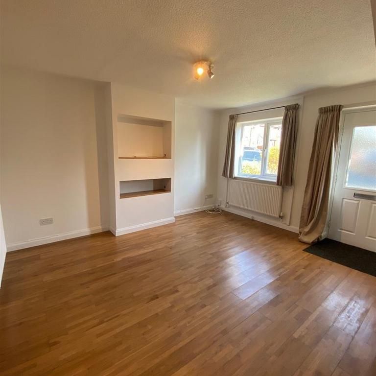 2 bedroom end of terrace house to rent - Photo 1