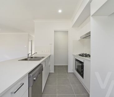 5 Red Baron Road, Chisholm - Photo 1