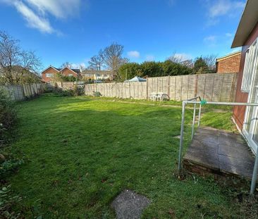 3 bedroom semi-detached house to rent - Photo 1