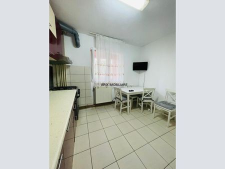 Apartament 2 camere de inchiriat - Centrala proprie - Loc parcare - Photo 2