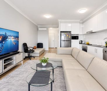 Stylish, Sun-Filled Living with Parkside Views in Prospect - Photo 1