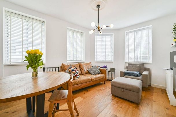 3 bedroom flat to rent - Photo 1