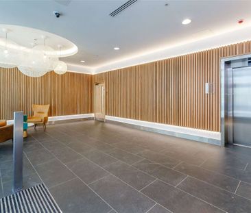 First floor one bedroom apartment with balcony - Photo 6