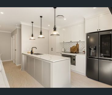 Designer Townhouse Luxury in the Exclusive Topia Estate - Photo 6