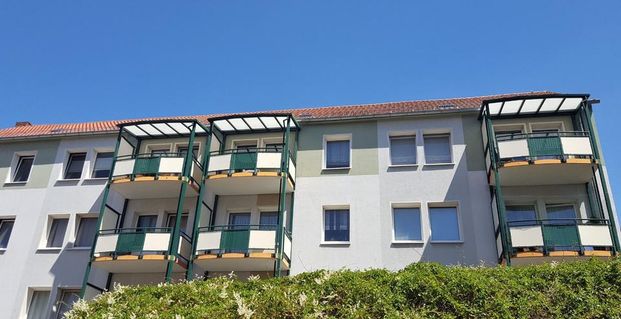 2-Raum-Wohlgefühl mit Balkon in Weißwasser! - Photo 1