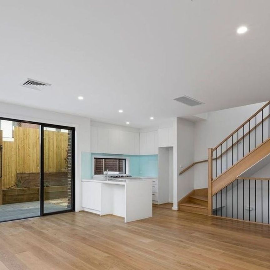 Well-Located Home Offering Comfort and Convenience - Photo 2