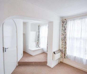 Studio Flat Tudor Street, Exeter, EX4 3BR - Photo 4