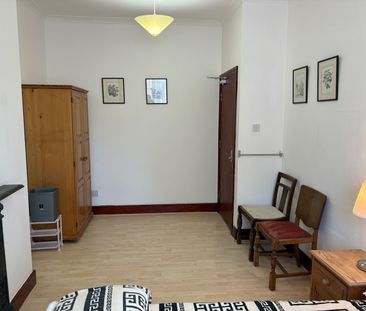 Room in a Shared Flat, Camberwell London, SE5 - Photo 6
