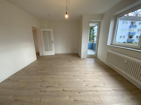 Wir haben für Sie renoviert: 3-Zimmer-Wohnung mit bodengleicher Dusche frei! - Photo 2