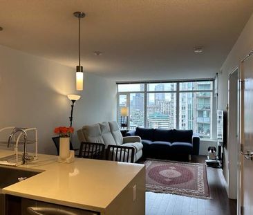 1 Bedroom + 1 Den, parking, and storage in Yaletown! - Photo 1