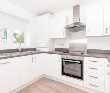 2 bedroom semi-detached house to rent - Photo 6