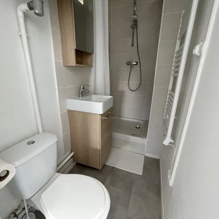 Location Appartement 1 pièce 25m² TROYES 10000 - Photo 4