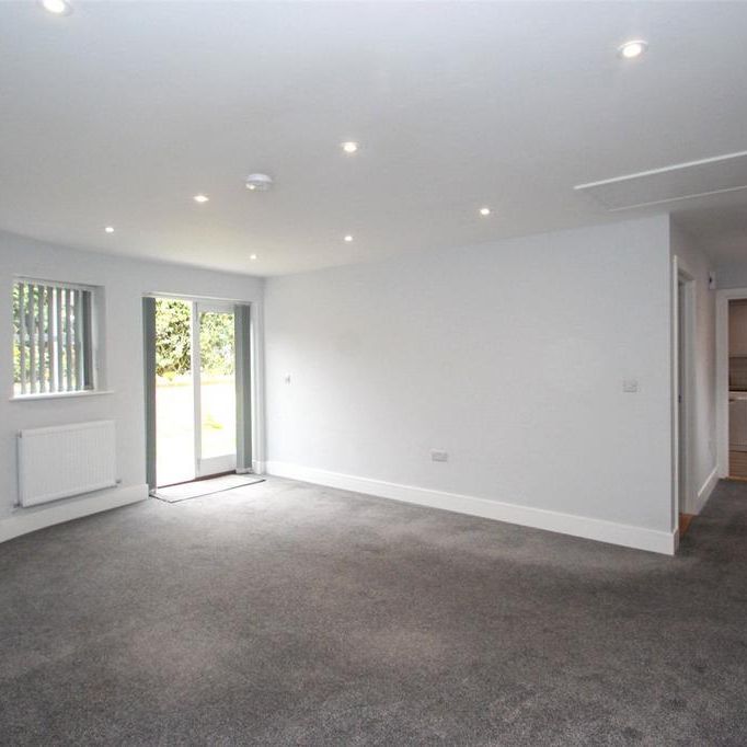 2 bedroom bungalow to rent - Photo 1