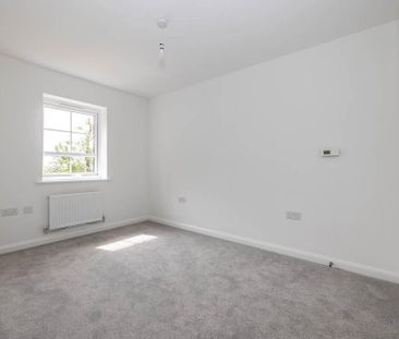 3 bedroom end of terrace house to rent - Photo 4