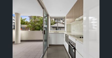 Stylish 2-Bedroom, 2-Bathroom Unit in Lutwyche - Balcony & Air-Conditioning! - Photo 3