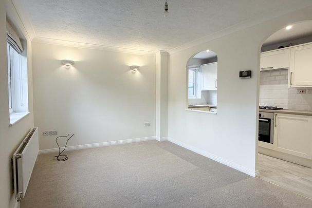 1 bedroom property to rent - Photo 1
