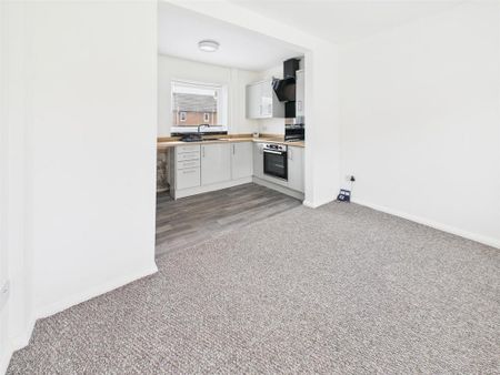 2 bedroom end of terrace house to rent - Photo 2