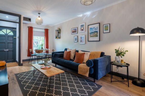 City Centre Short Term Let, Salisbury Court, Belfast, BT7 1DD - Photo 1