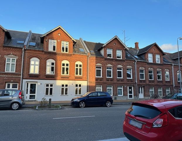 Attraktiv 3-værelses lejlighed midt i hjertet af Odense - Photo 1