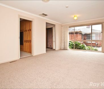 2/57 Watsons Road, Glen Waverley - Photo 2