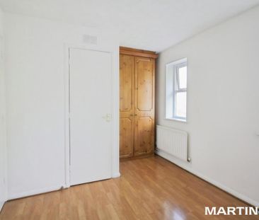 2 bedroom end of terrace house to rent - Photo 1