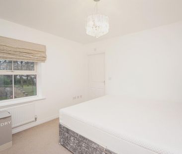 5 bedroom House To Let - Photo 4
