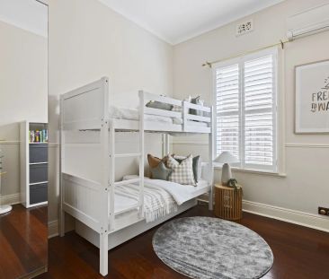 Character, Comfort & Convenience in One - Photo 4