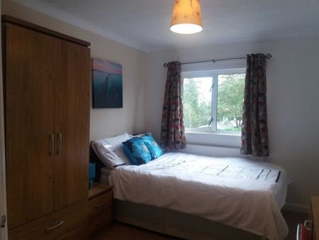 4 Bed - Barnsdale Road, Reading - Photo 5