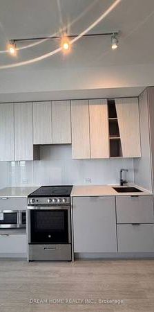 Burnhamthorpe/Confederation Brand New Luxurious 1Bdrm +Den As 2nd Bdr - Photo 1