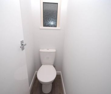 3 bedroom semi-detached house to rent - Photo 6