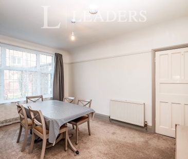 4 bedroom house to rent Richmond Road, Worthing, BN11 - Photo 2