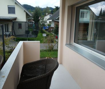 Charming 5.5-room apartment with balcony and seating area in a fami... - Photo 3