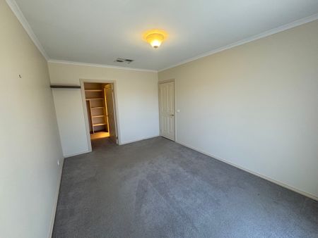 3 BEDROOM HOUSE IN SOUTH SHEPPARTON - Photo 4
