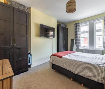 4 bedroom terraced house to rent - Photo 3