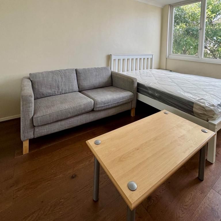 3 bedroom flat to rent - Photo 1