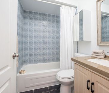 For Lease - 57 Olde Town Road, Brampton, Ontario - Photo 3