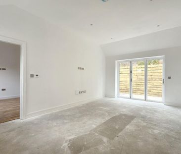 2 bedroom bungalow to rent - Photo 1