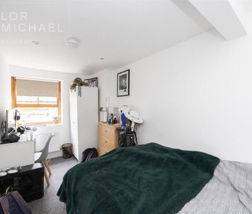 5 bedroom terraced house to rent - Photo 4