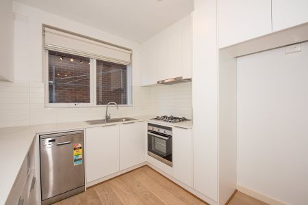 4/205 Dandenong Road, Windsor, VIC, 3181 - Photo 2