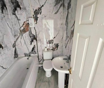 Hemmons Road, Longsight, Manchester, M12 - Photo 6