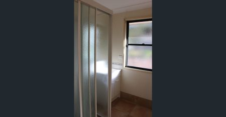 Lovely 2 bedroom home - Photo 5