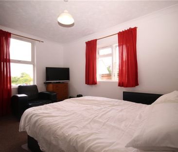 Addison Road, Guildford, Surrey, GU1 3QF - Photo 1