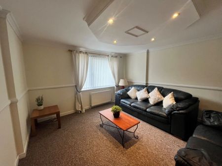 178 Morrison Drive, Aberdeen AB10 7HD - Photo 2