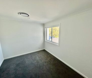 Stunning brand new 4-bedroom, 3-bathroom home - 2 minute drive to t... - Photo 6