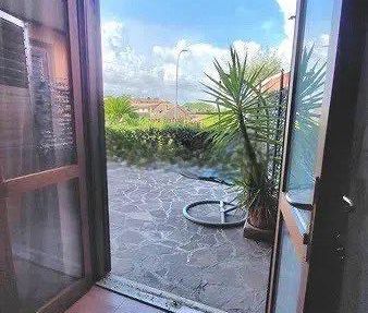 Guidonia trilocale arredato - corte esterna privat - Photo 5
