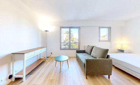 GRAND STUDIO MEUBLÉ - LA GARENNE - Photo 3