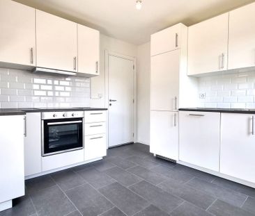 Sanierte 5 Zimmer Wohnung mit zwei Balkons - Foto 4