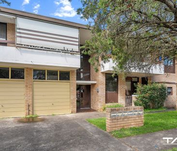 CAN'T BEAT THE LOCATION! - Photo 6