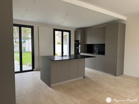 Location Maison 8 pièces 270m² CHAMBOURCY 78240 - Photo 2