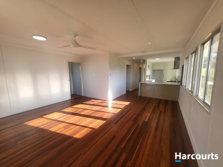 Beautiful Home With Scenic Views - Photo 2